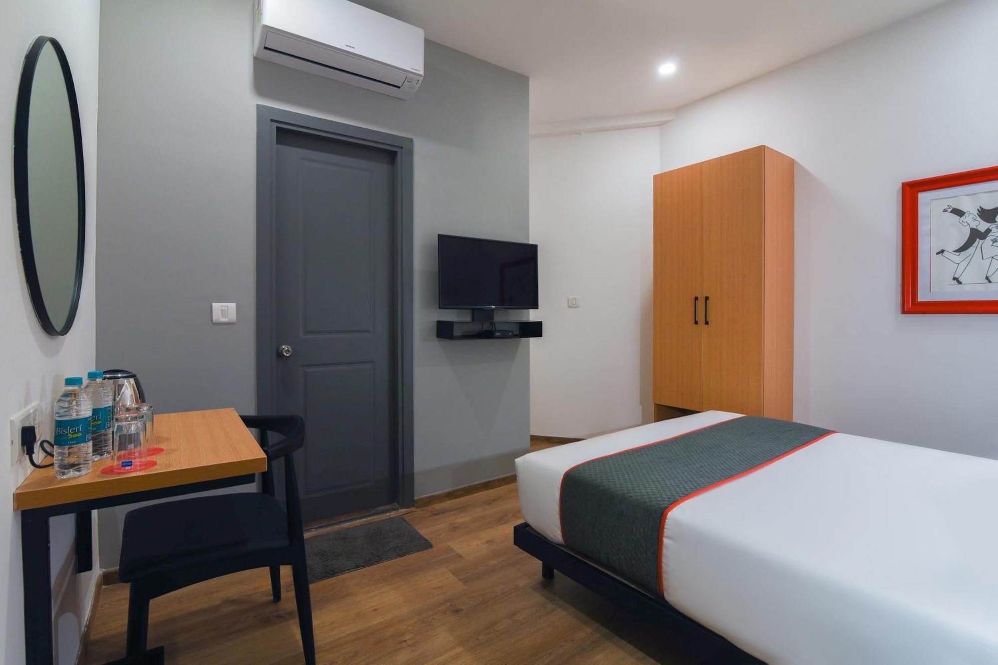Super Townhouse Spruce Hotels Bellandur Bangalore Exterior photo